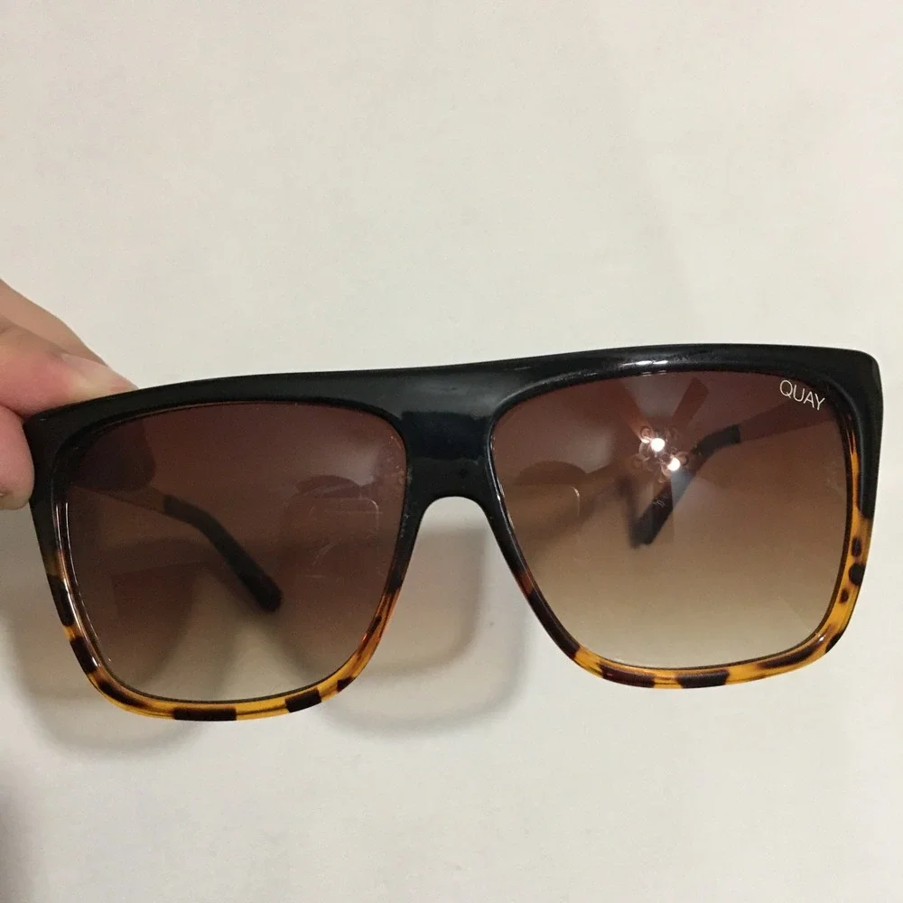 Quay Australia Womens OTL II Shield Sunglasses Desi